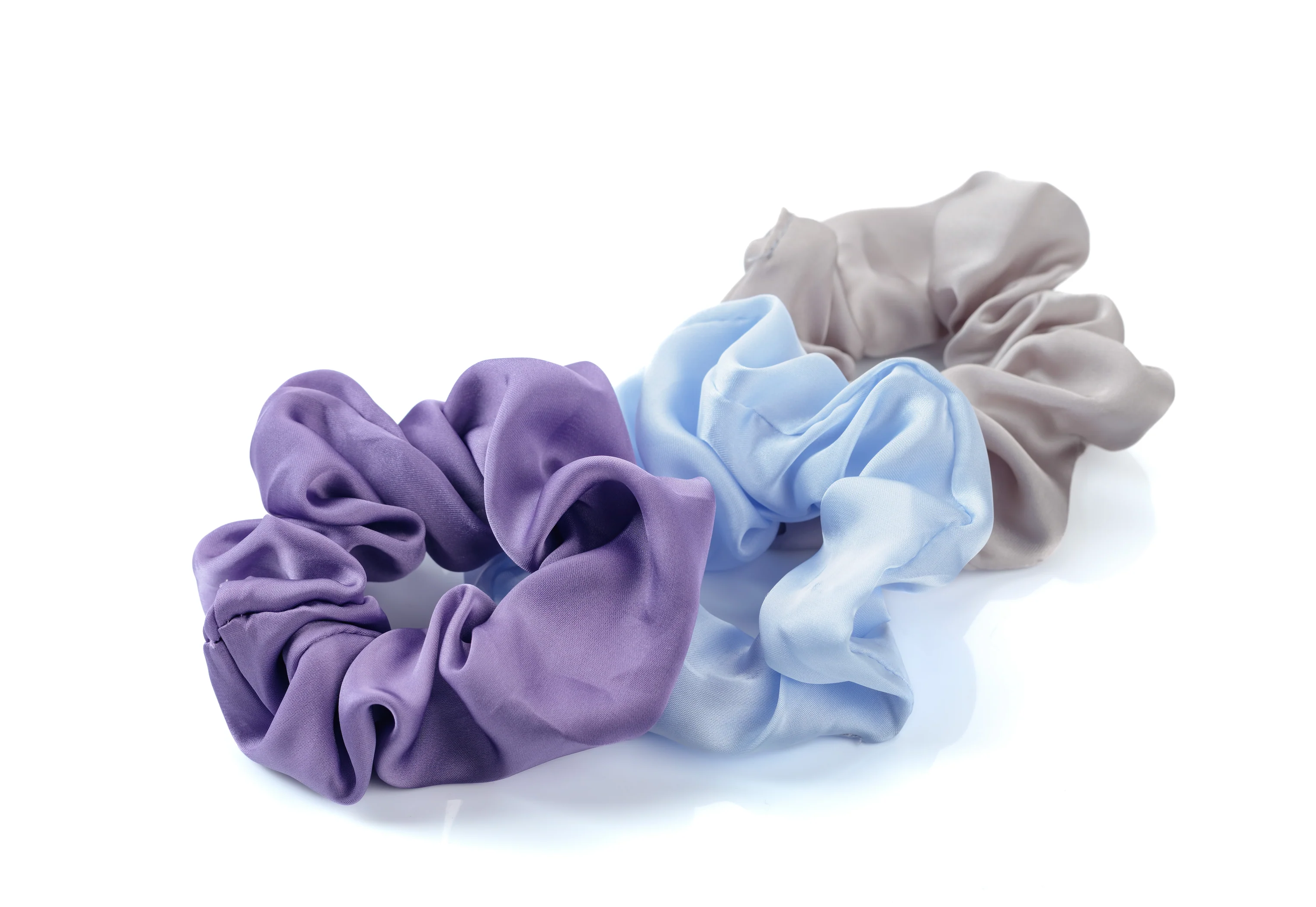 VEGAN SILK SCRUNCHIES - SET OF THREE - Image 4